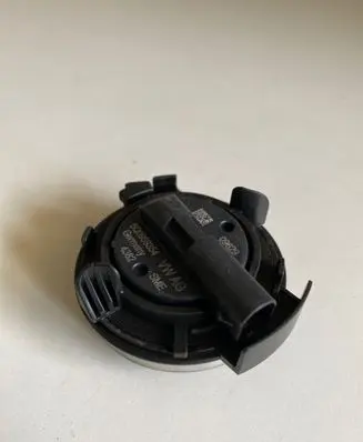 Volkswagen Golf VII Airbag deployment crash/impact sensor 5Q0959354 09629 171114