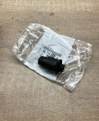 Citroen C4 I Picasso Tailgate check strap stopper 9811411180