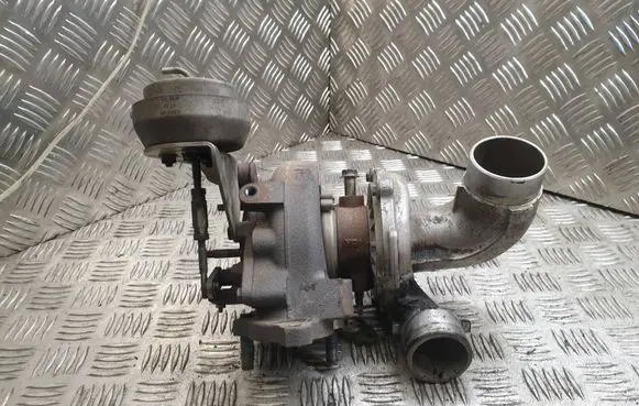 Toyota Avensis T250 Turbo E1151V4 0A0466