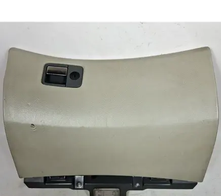 Glove box