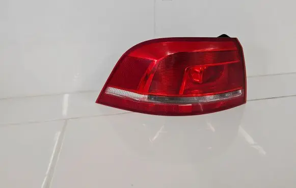 Volkswagen PASSAT B7 Rear/tail lights 3AF945095E E12990 605001
