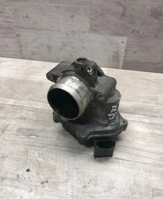 Volkswagen Golf VI Throttle valve 03L128063J 117013662