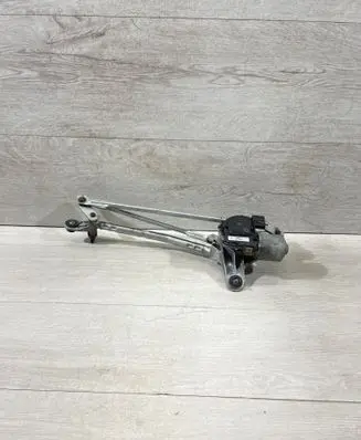Front wiper linkage and motor