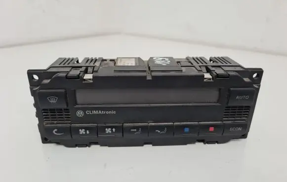 Volkswagen PASSAT B5.5 Climate control unit 3B1907044D