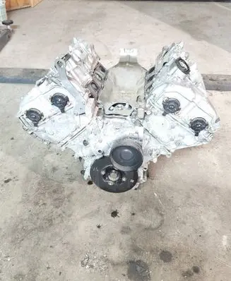 BMW M5 F90 Engine S63B44B 20103220
