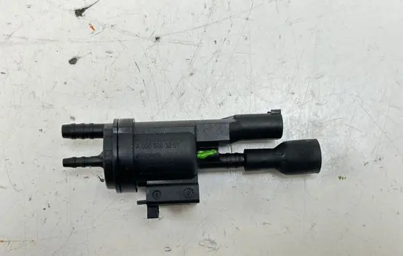 Mercedes-Benz GLC X253 C253 Turbo solenoid valve A0005003201