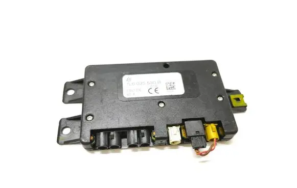 Volkswagen Touareg I Aerial antenna amplifier 7L6035530B 12041700