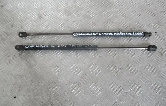 Toyota Corolla E120 E130 Shock absorber/damper mounting bracket 