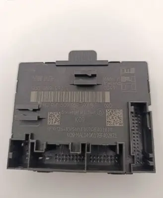 Volkswagen PASSAT B8 Door control unit/module 5Q0959592E 5Q0959592B