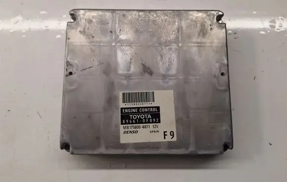 Toyota Corolla Verso AR10 Engine control unit/module 896610F090 MB1758004871
