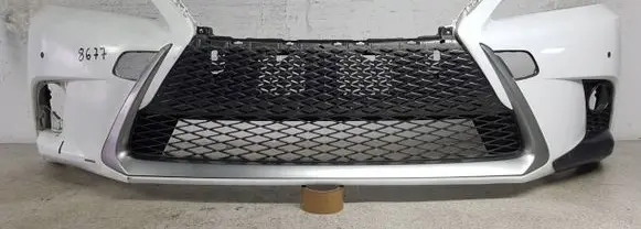 Lexus CT 200H Front bumper 521197660