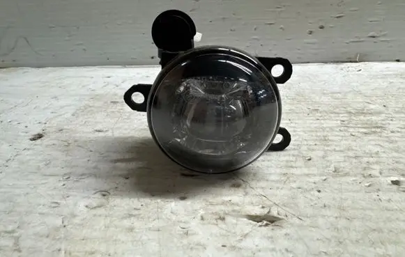 Volvo XC40 Front fog light 32228884
