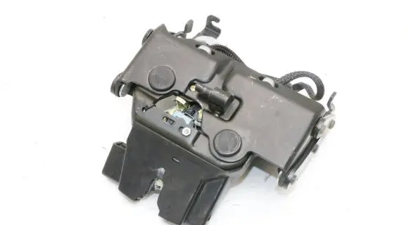 Lexus SC 300 - 400 Tailgate/trunk/boot lock/catch/latch