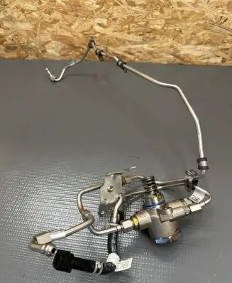 Porsche Cayenne (9Y0 9Y3) Fuel pump relay 06M127503S B01112019
