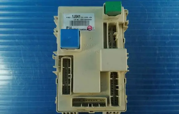 Hyundai i20 (PB PBT) Fuse module 919501J041