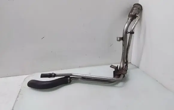 Ford Focus ST Fuel tank filler neck pipe 