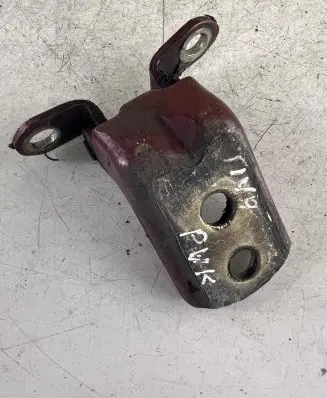 Nissan Almera Tino Front door upper hinge