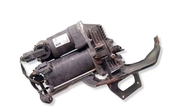 Mercedes-Benz R W251 Air suspension compressor/pump A2513202104