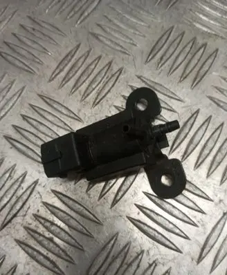 Opel Zafira A Valve vacuum 72213800 90530039