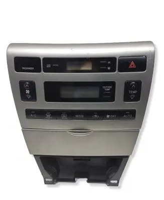 Toyota Corolla E120 E130 Climate control unit 554111A240