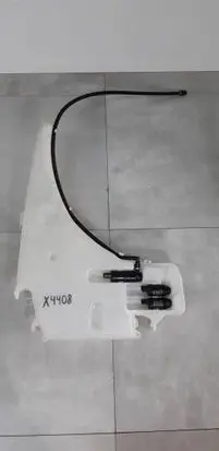 BMW 1 E81 E87 Windshield washer fluid reservoir/tank 45R010142