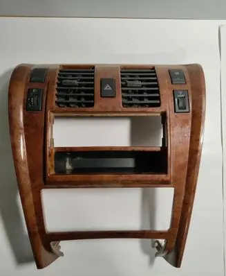 Radio/GPS head unit trim