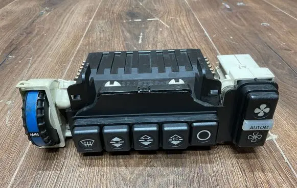 Mercedes-Benz S W126 Climate control unit 1268300285