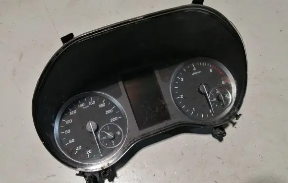 Mercedes-Benz Vito Viano W447 Speedometer (instrument cluster) A4479009617 A4479016506 A4479025611