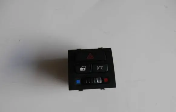 BMW 3 E90 E91 Hazard light switch 6945652