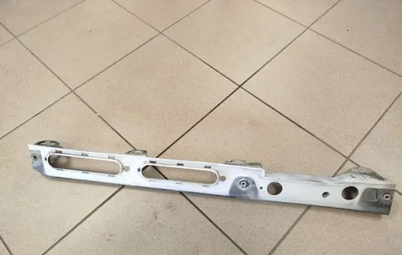 Land Rover Range Rover Sport L494 Fender mounting bracket CPLA16151AC