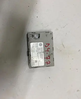 Mercedes-Benz E W211 Gateway control module A2115405745 A2114420000 A2115405645