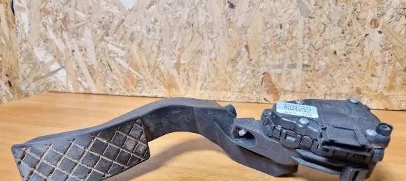 Audi A3 S3 8P Accelerator throttle pedal 8d1721523j