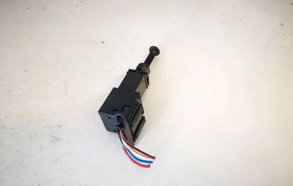 Volkswagen Golf IV Brake pedal sensor switch 1j0945511a