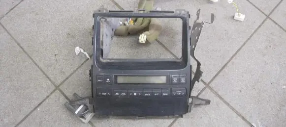Toyota Land Cruiser (J120) Climate control unit 559006A151