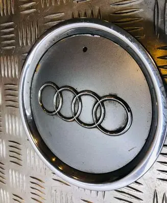 Audi A4 S4 B7 8E 8H Original wheel cap 8L06011650