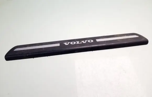Volvo V50 Front sill trim cover 08622671