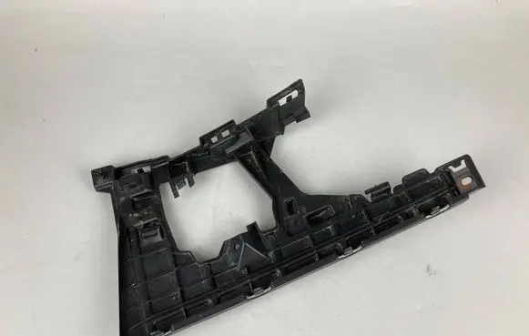Audi TT TTS RS Mk3 8S Front bumper mounting bracket 8S0807096 8S0807096A