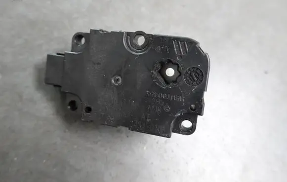 Audi A8 S8 D4 4H Air flap motor/actuator CZ1139300855 ZBAT0045D07 ZBAT0045D07T