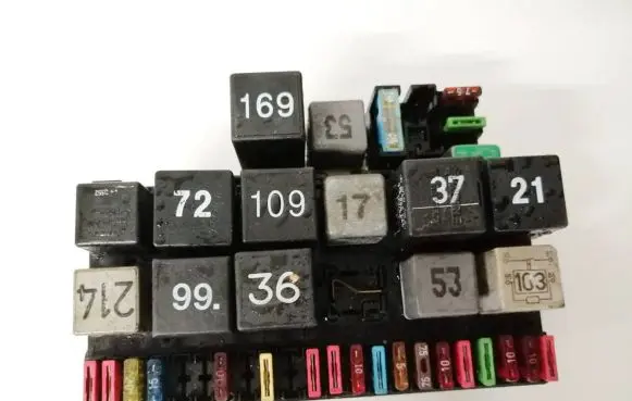 Seat Alhambra (Mk1) Fuse box set 7m0937025d 95vw14a073dc