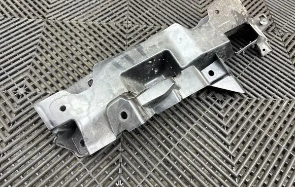 BMW iX Front bumper mounting bracket 19017411