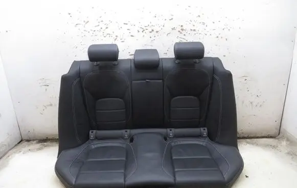 Jaguar XE Rear seat GMAUTO4574097