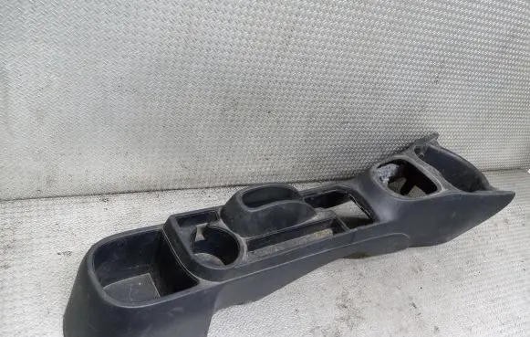Toyota Yaris Center console 589110D170