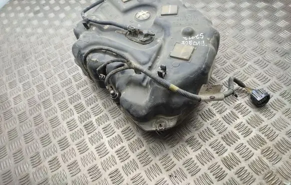 Land Rover Range Rover Evoque L538 AdBlue liquid reservoir GJ325J228