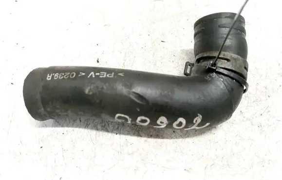 Skoda Superb B6 (3T) Engine coolant pipe/hose 