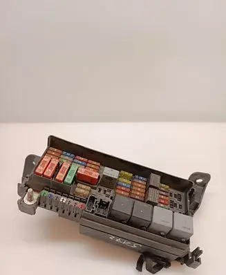 Mercedes-Benz ML W164 Fuse module A1645451740