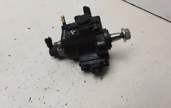 Opel Zafira B Fuel injection high pressure pump 0445010156 0055206679
