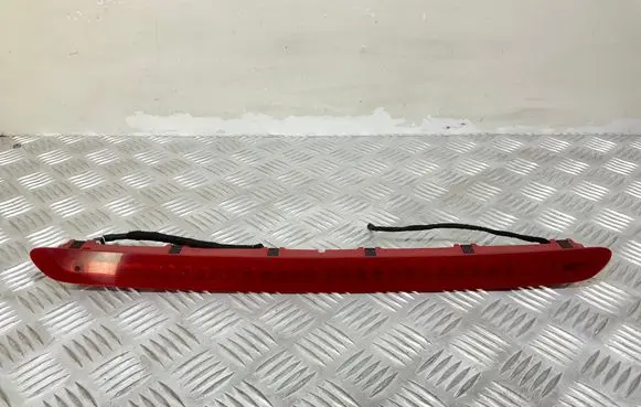 Volkswagen PASSAT B8 Third/center stoplight 3G9945087A