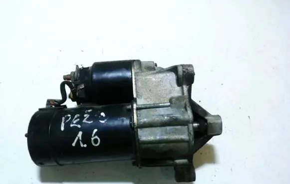Citroen C4 I Starter motor lrs00592 102811279