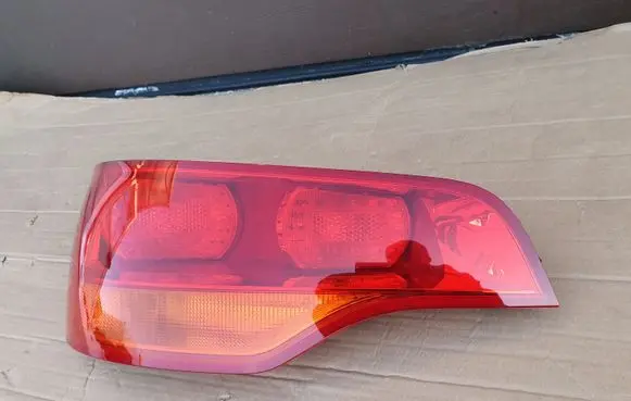 Audi Q7 4L Rear/tail lights 4L0945093 4L094093
