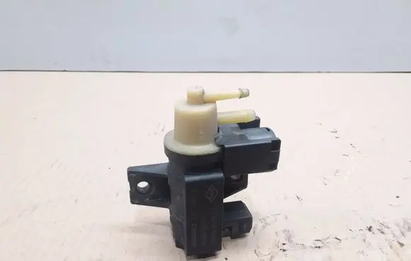 Renault Megane III Turbo solenoid valve 8200790180